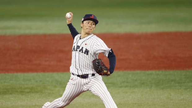 /mlb/angels/news/angels-news-shohei-ohtani-tears-ucl-done-pitching-for-the-season